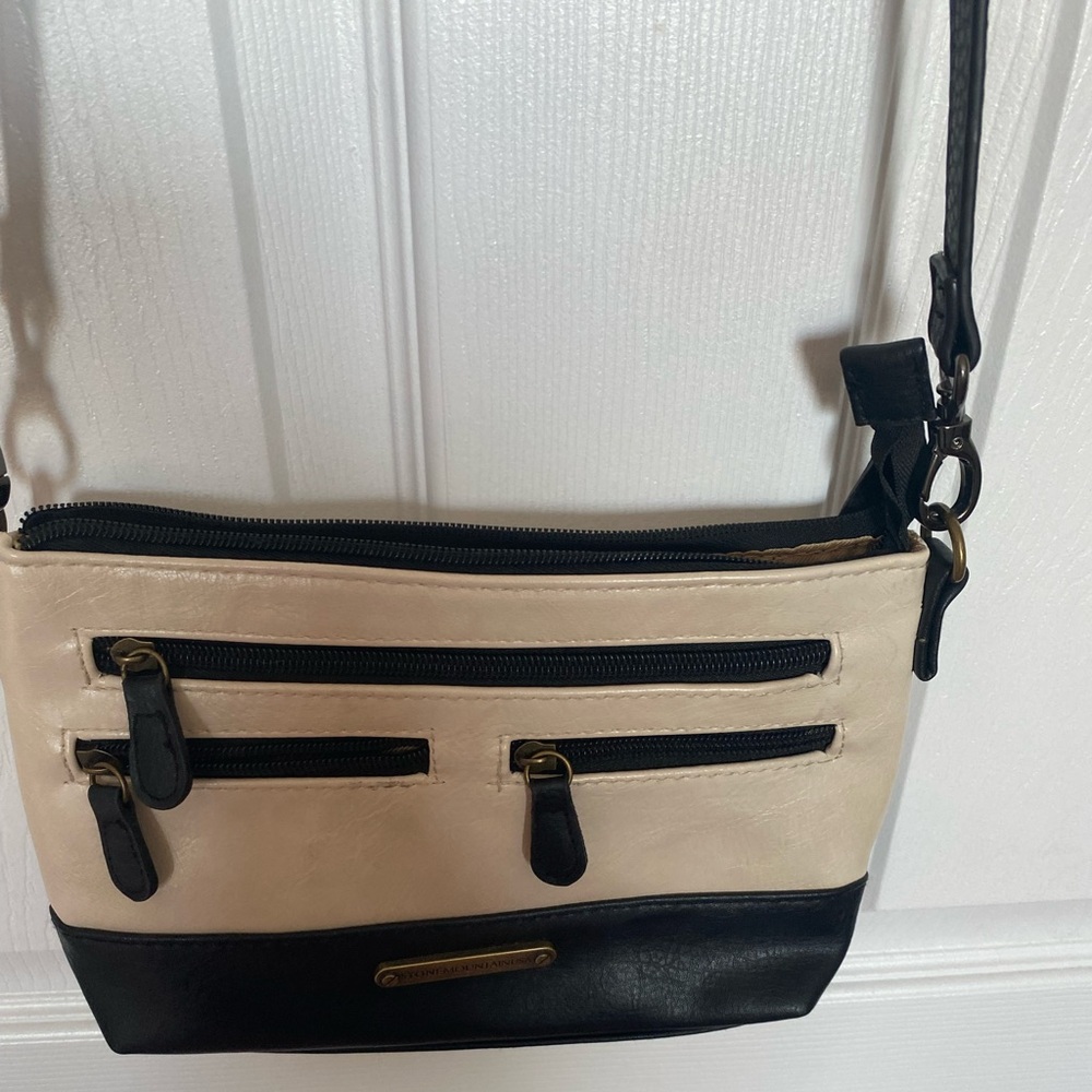 Stone Mountain USA Cream and Black Crossbody Bag Sleek Design